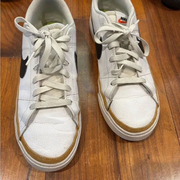 Nike low dunks wms- size 10 - Picture 3 of 5